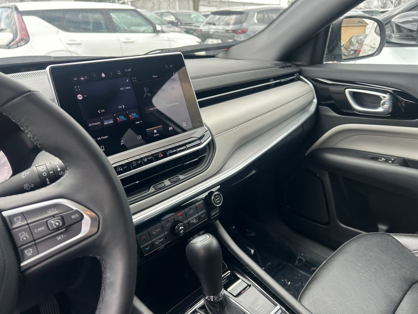 Thumbnail: 2025 Jeep Compass - 17