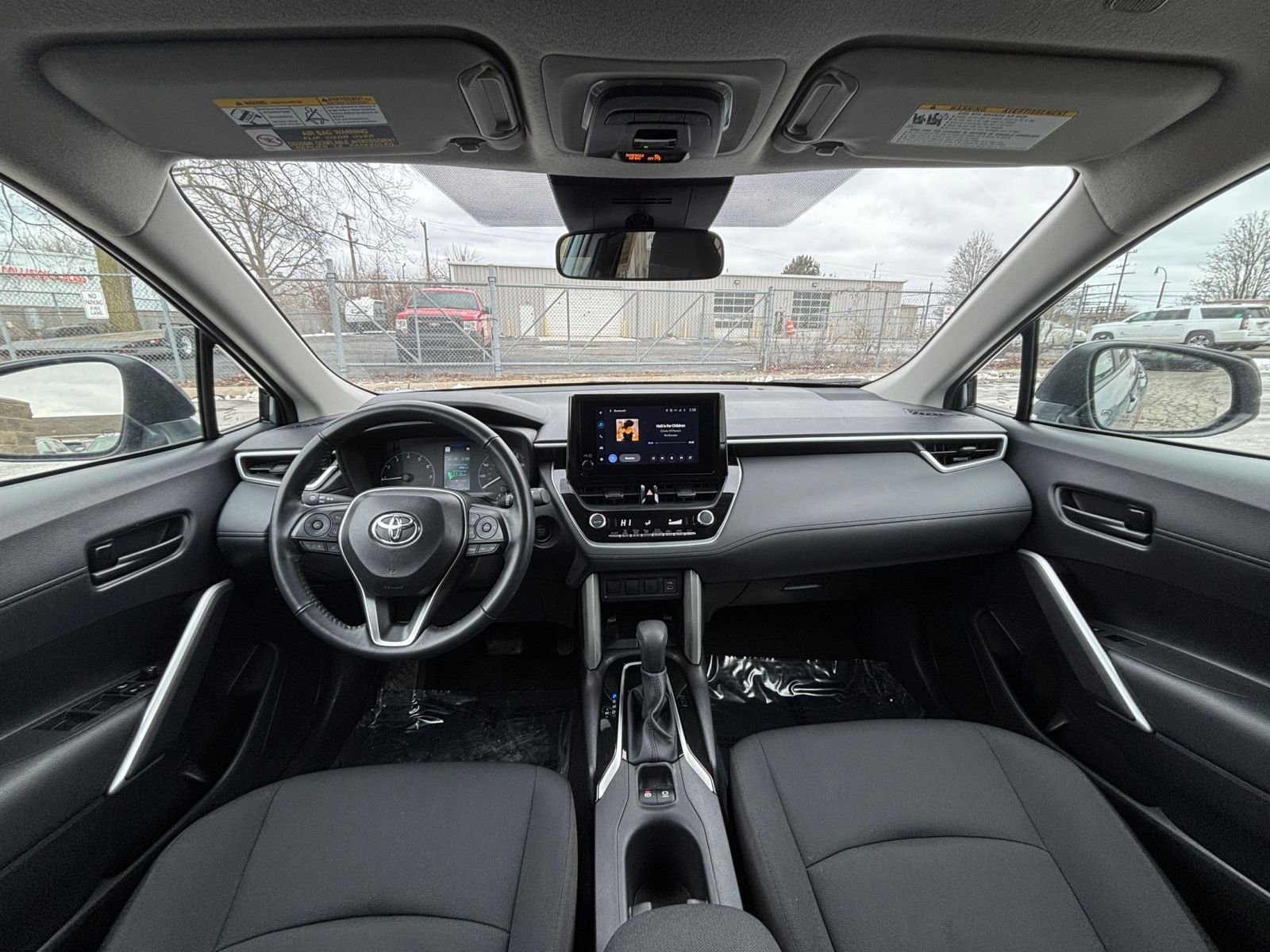 Thumbnail: 2025 Toyota Corolla Cross - 31