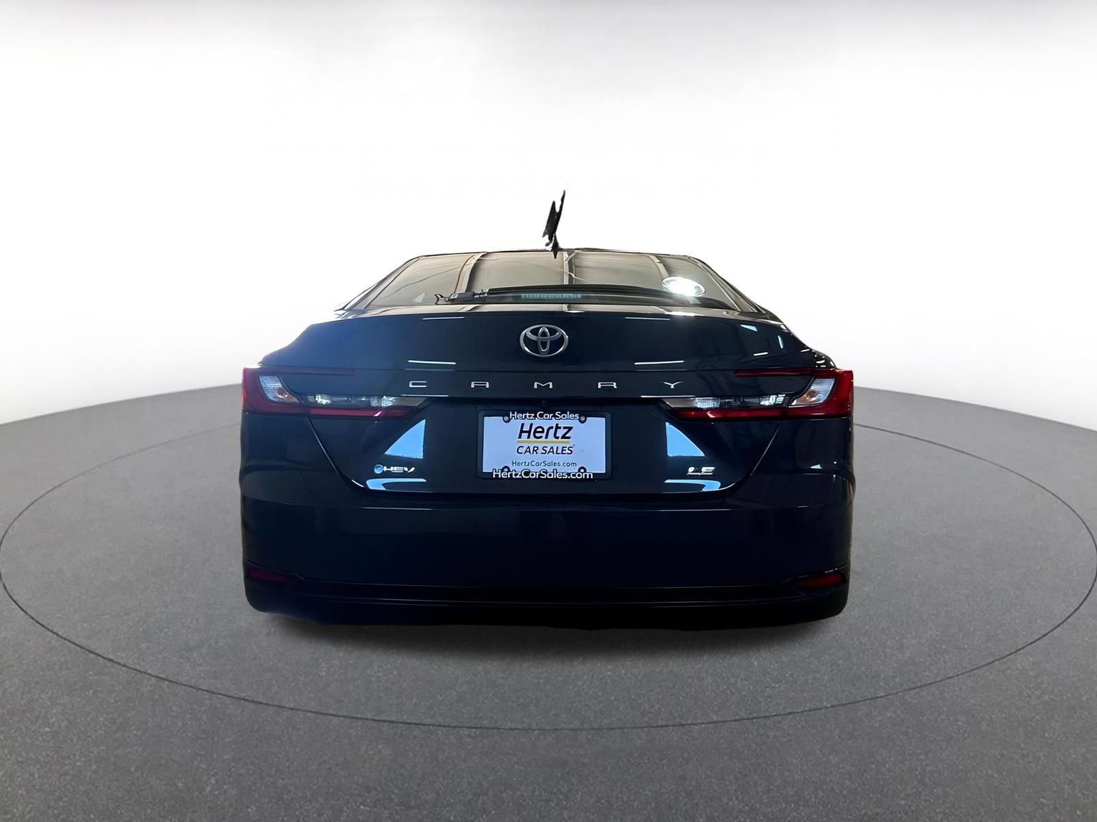 2025 Toyota Camry LE 15