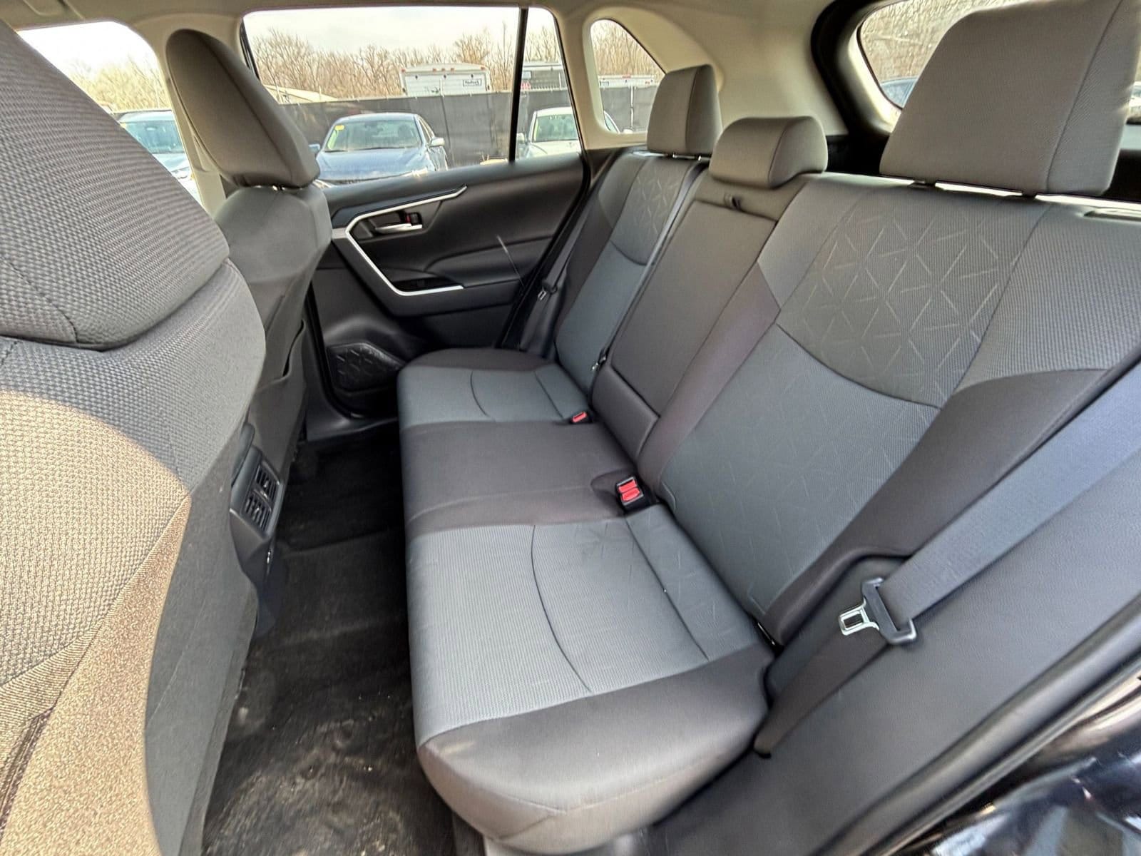 Thumbnail: 2025 Toyota RAV4 - 27