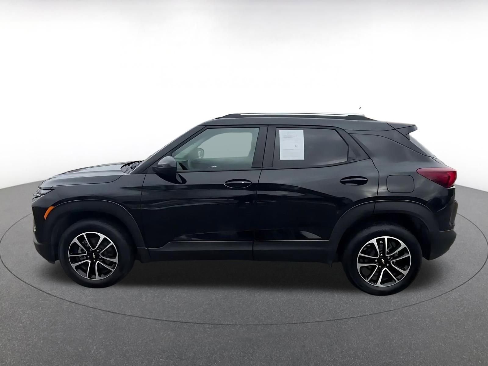 Thumbnail: 2025 Chevrolet TrailBlazer - 9