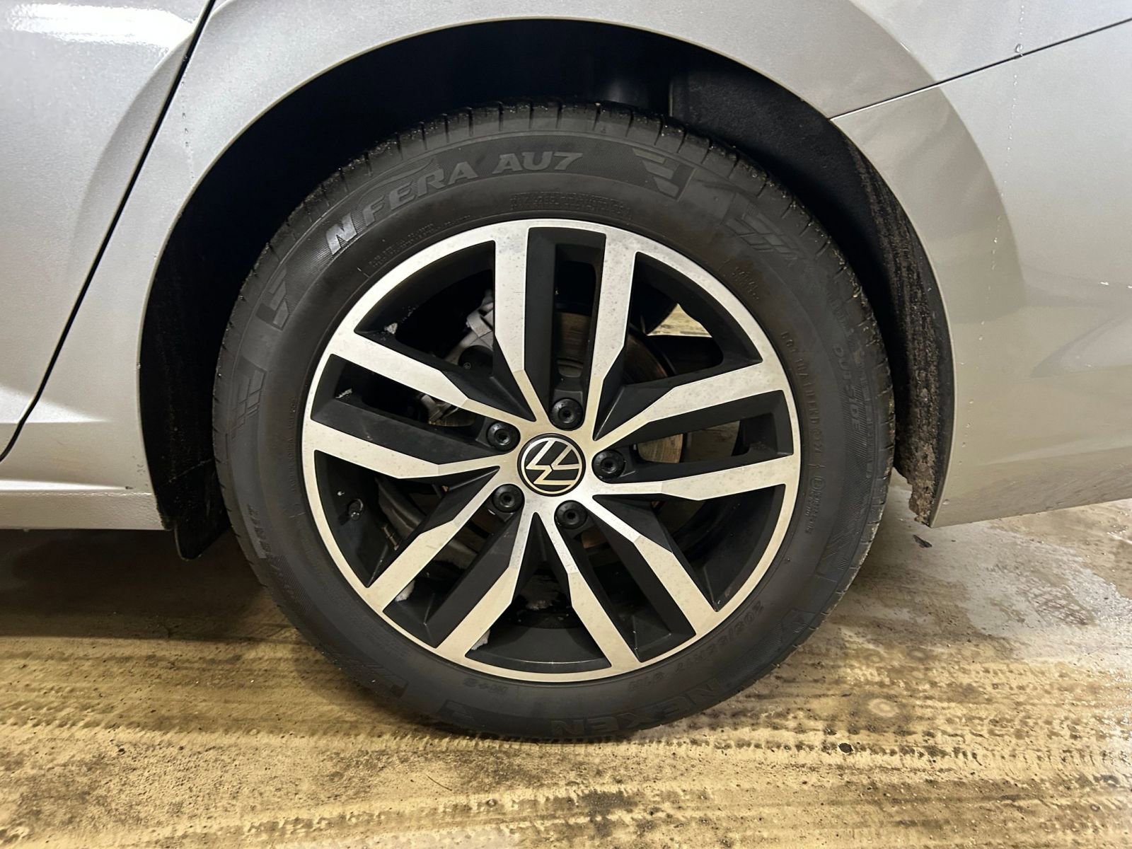 Thumbnail: 2025 Volkswagen Jetta - 30