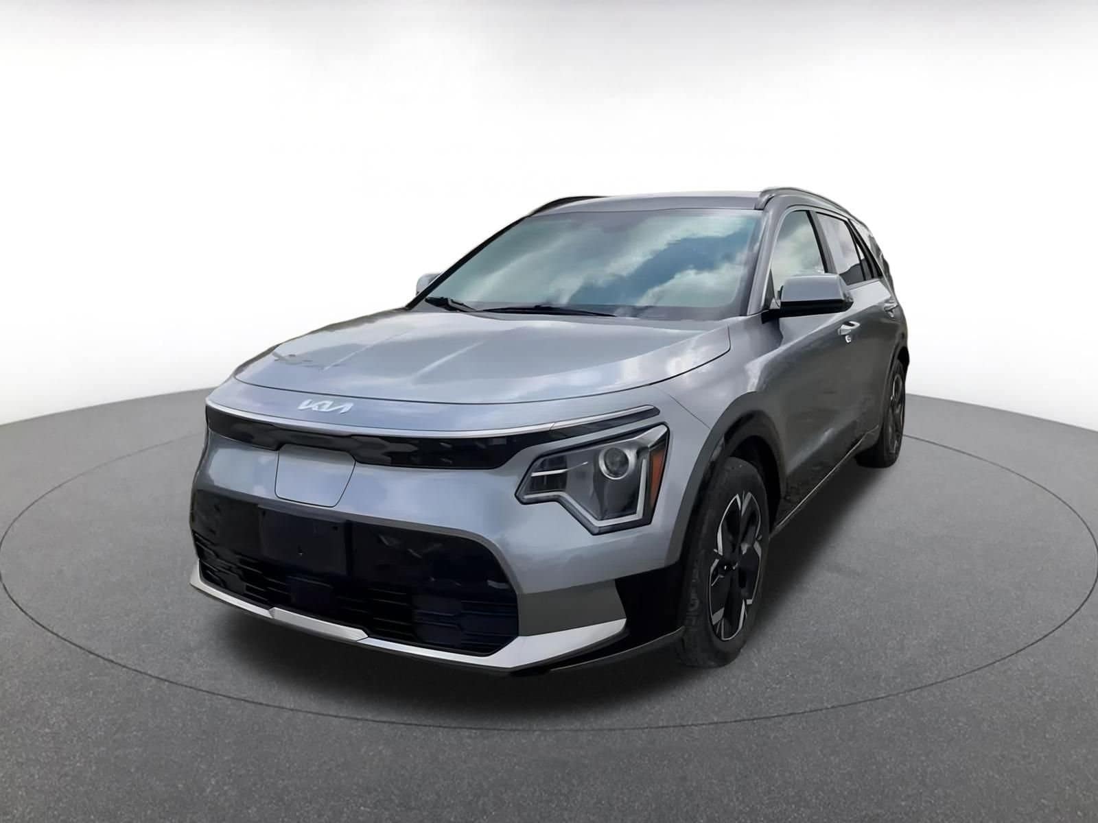 Thumbnail: 2023 Kia Niro - 7