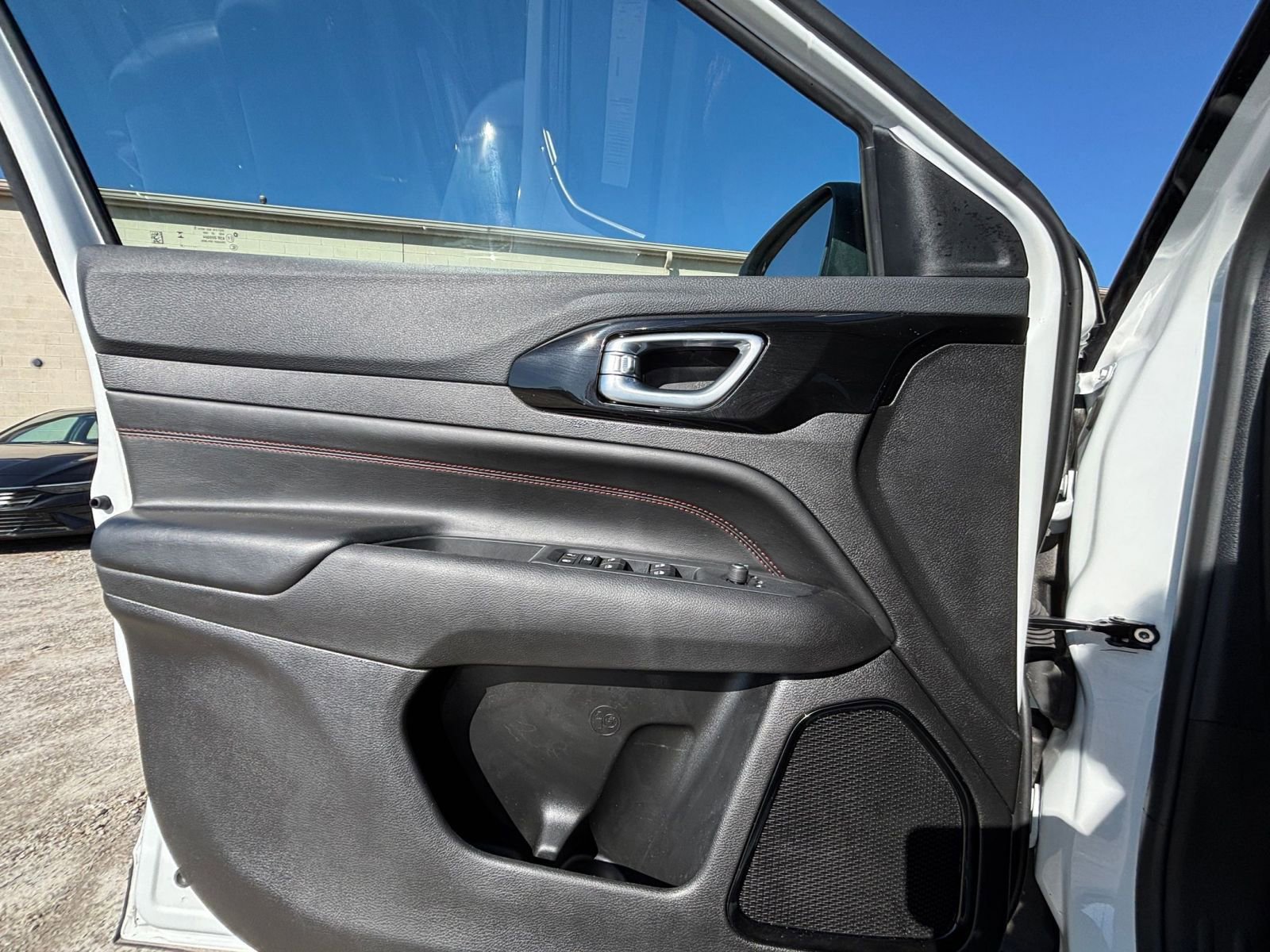 Thumbnail: 2025 Jeep Compass - 18