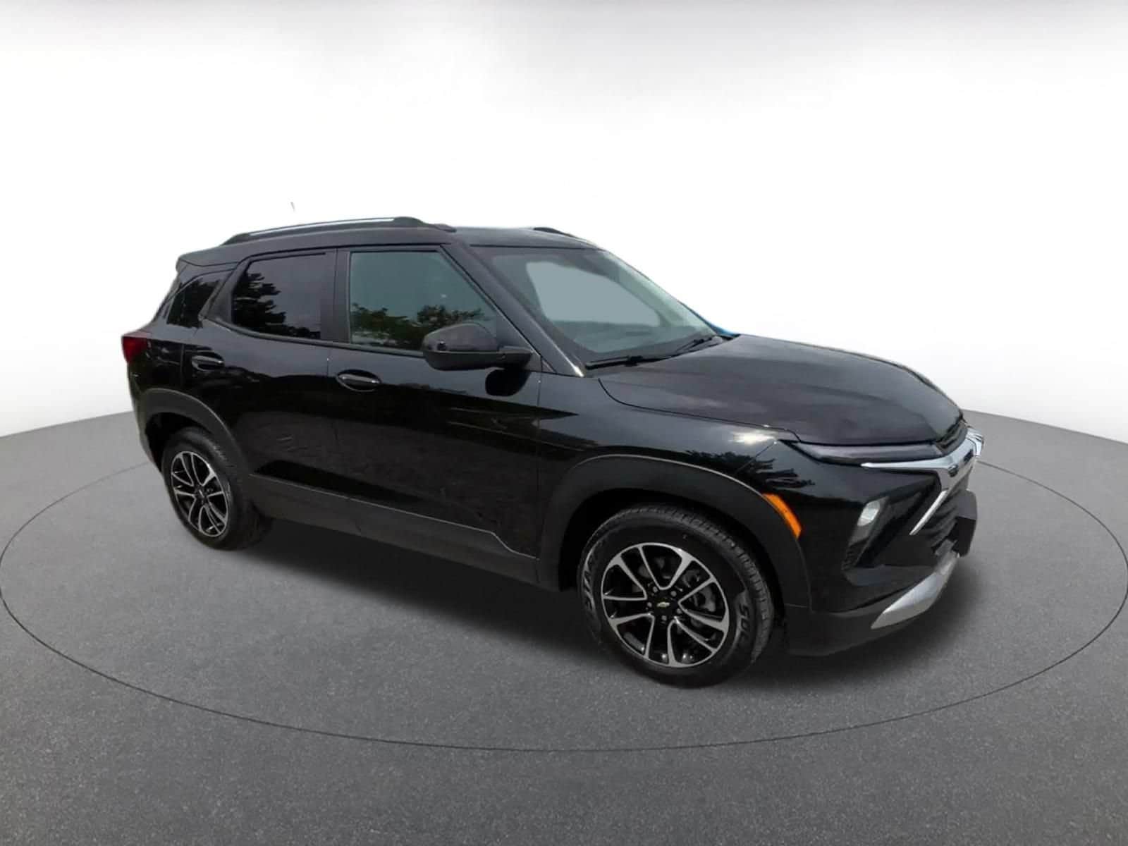 Thumbnail: 2025 Chevrolet TrailBlazer - 2