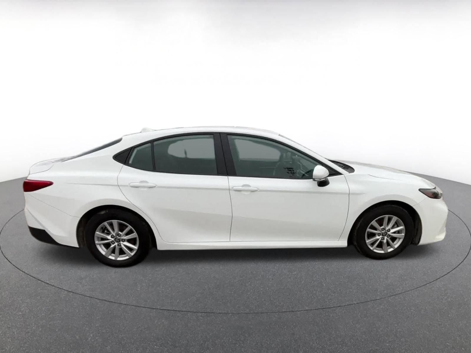 Thumbnail: 2025 Toyota Camry - 16