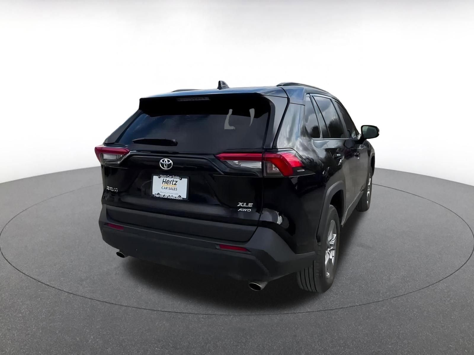 Thumbnail: 2025 Toyota RAV4 - 15