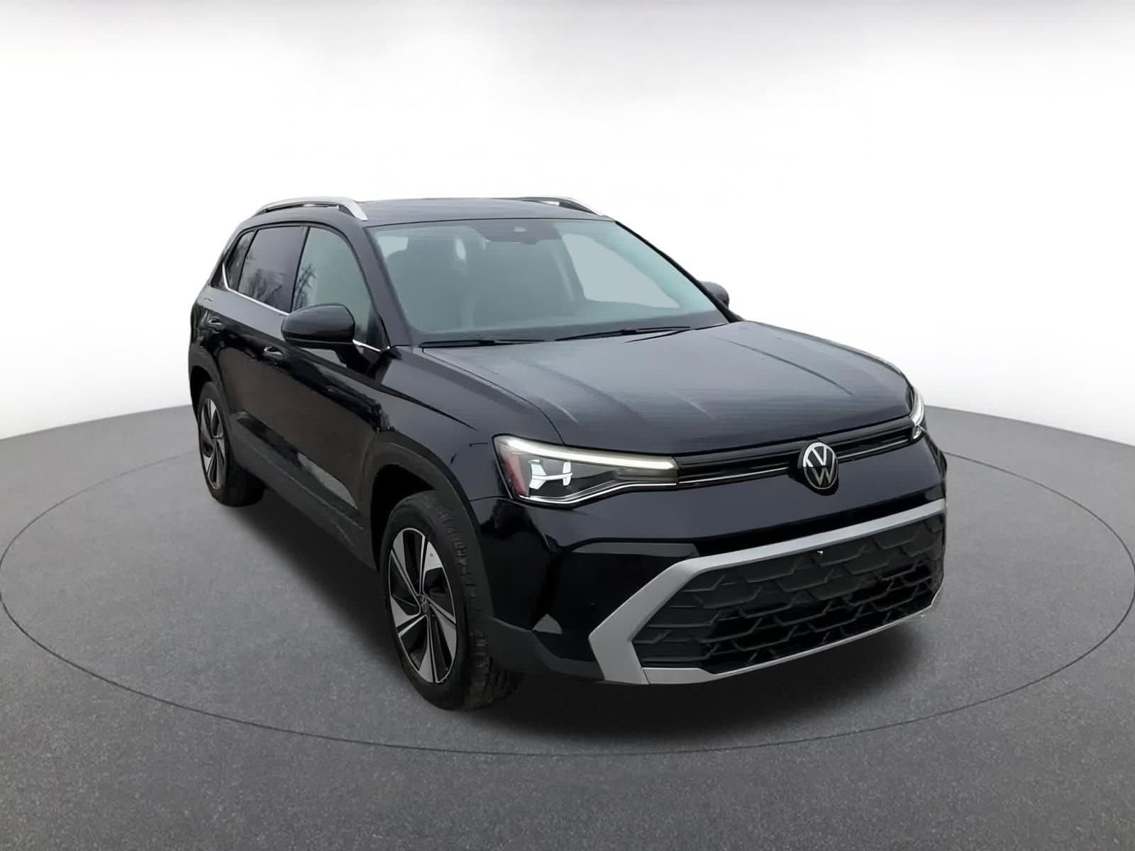 Thumbnail: 2025 Volkswagen Taos - 3