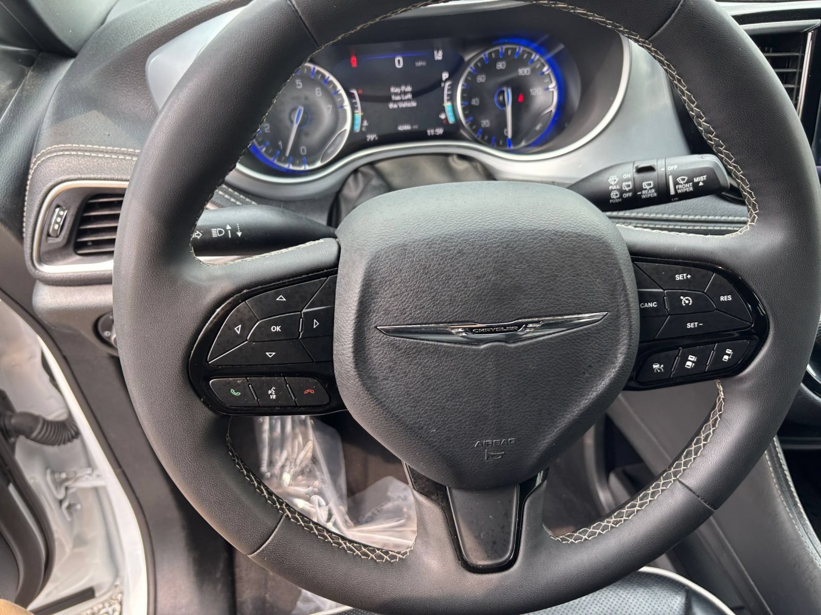Thumbnail: 2025 Chrysler Pacifica - 31