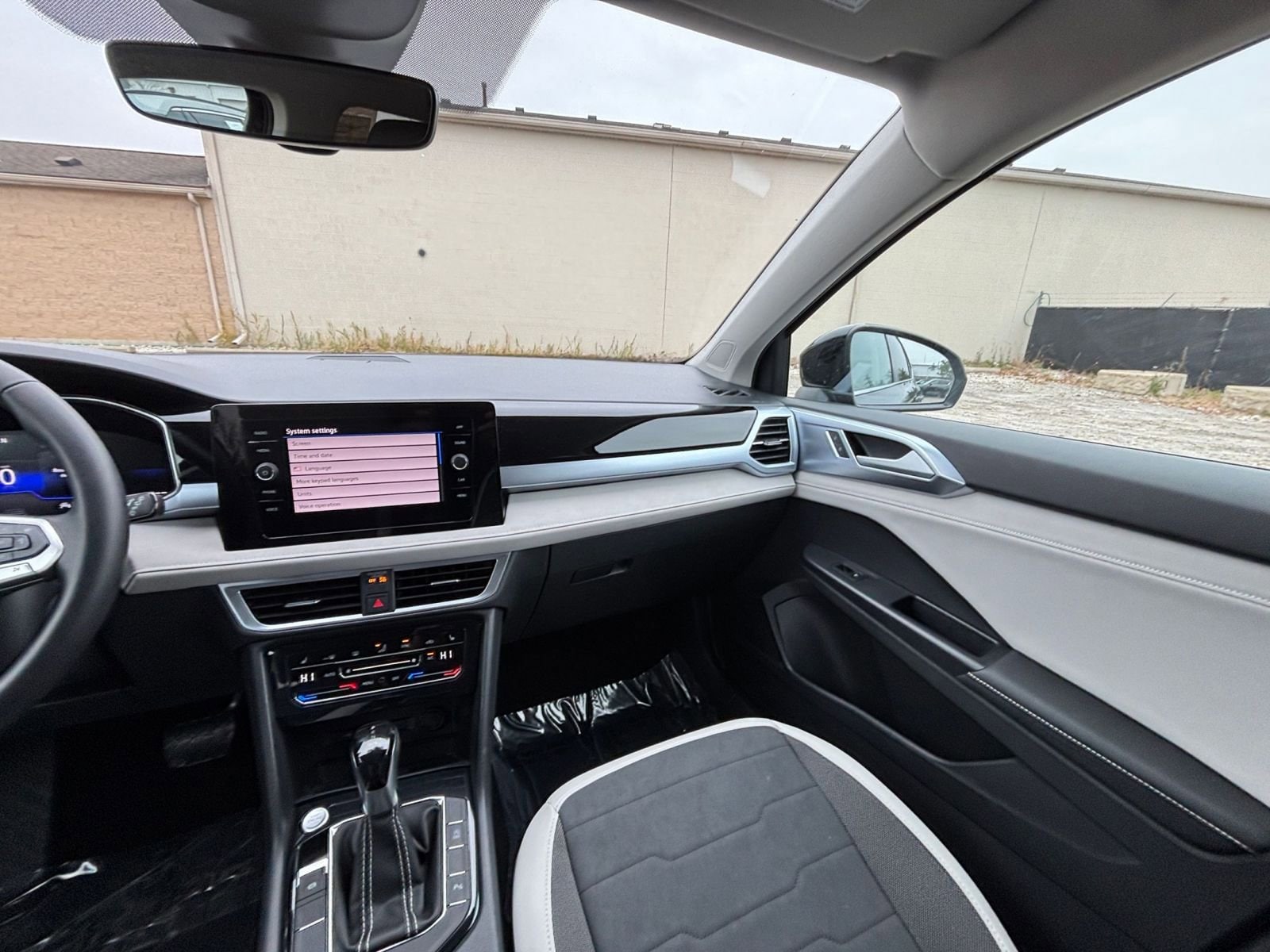 Thumbnail: 2025 Volkswagen Taos - 35