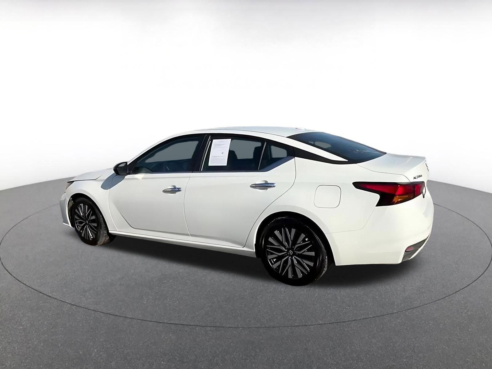 Thumbnail: 2025 Nissan Altima - 10