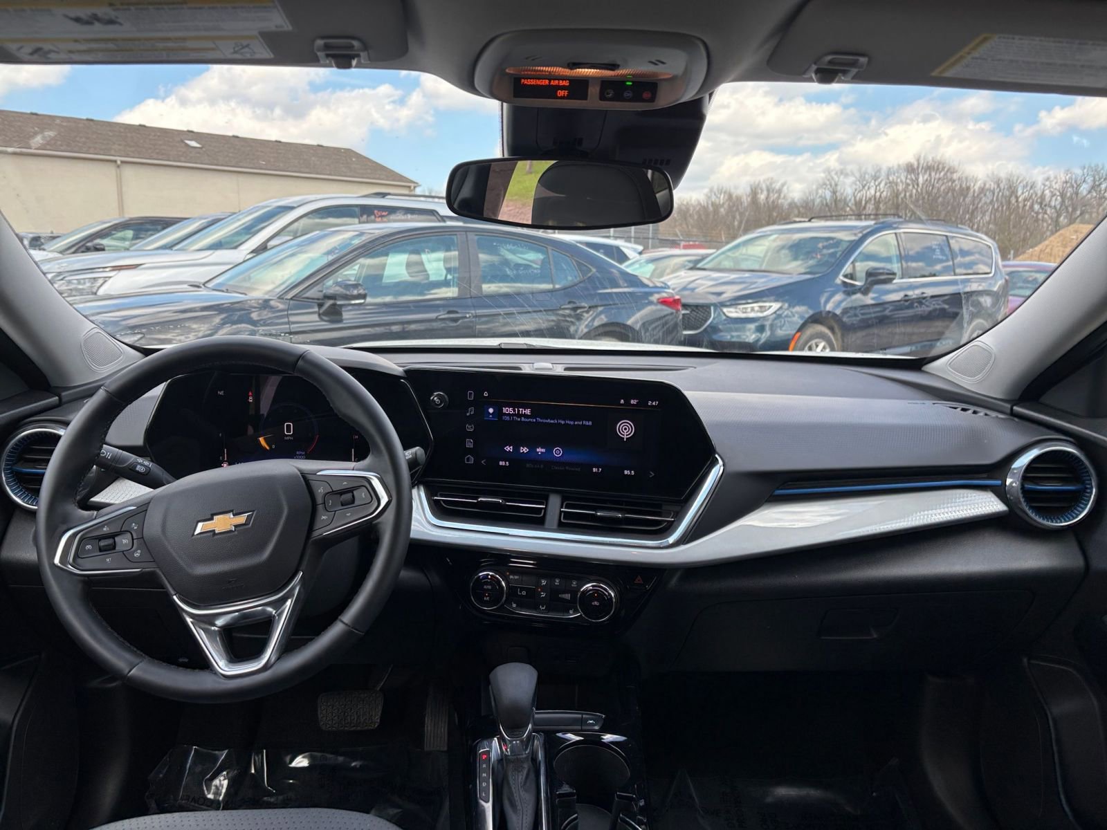 Thumbnail: 2025 Chevrolet Trax - 33