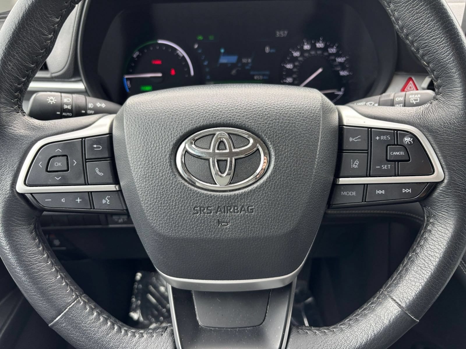 Thumbnail: 2025 Toyota Sienna - 29