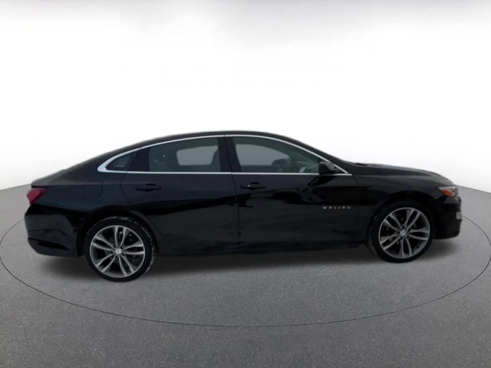 Thumbnail: 2024 Chevrolet Malibu - 16