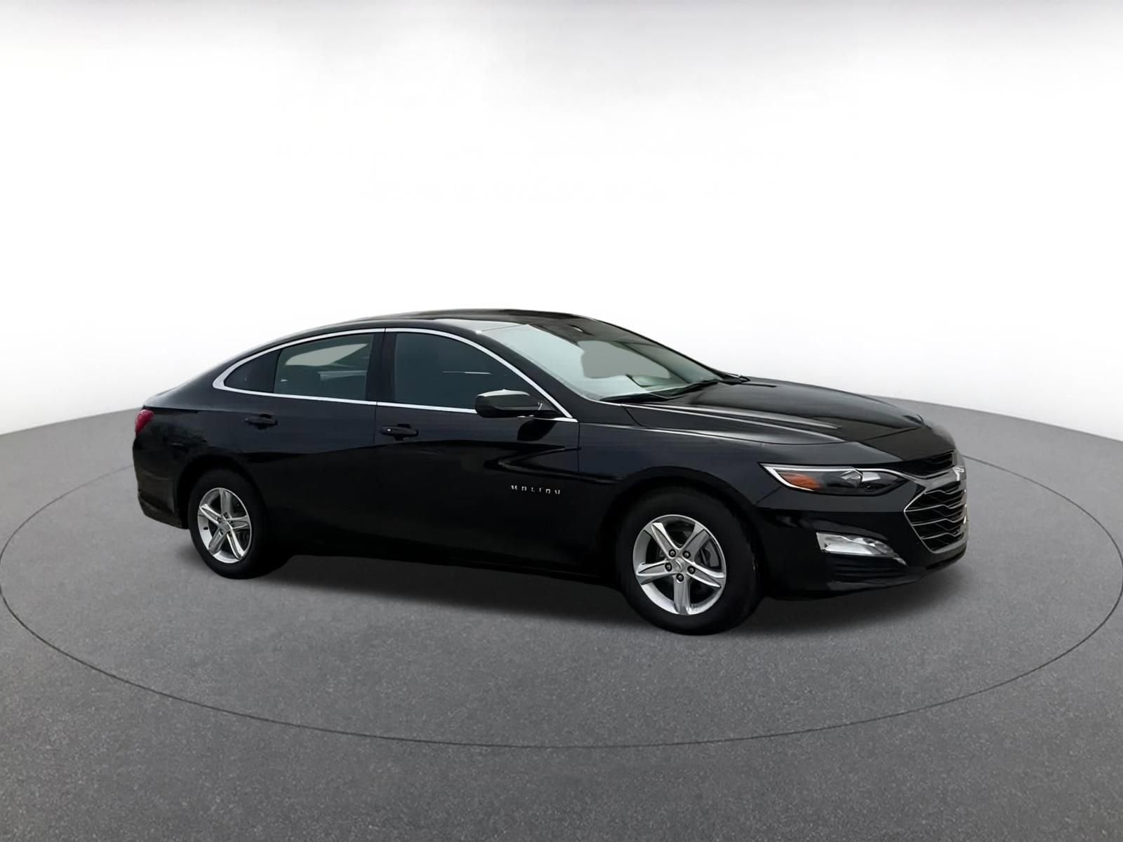 2024 Chevrolet Malibu LT 2
