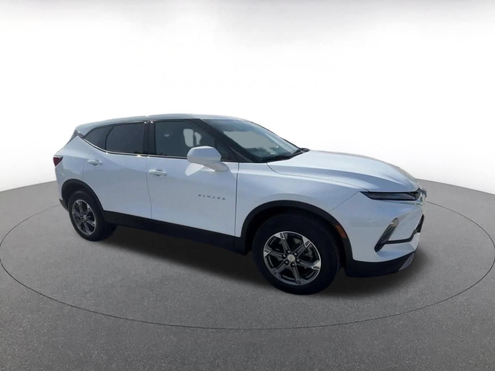 Thumbnail: 2025 Chevrolet Blazer - 2