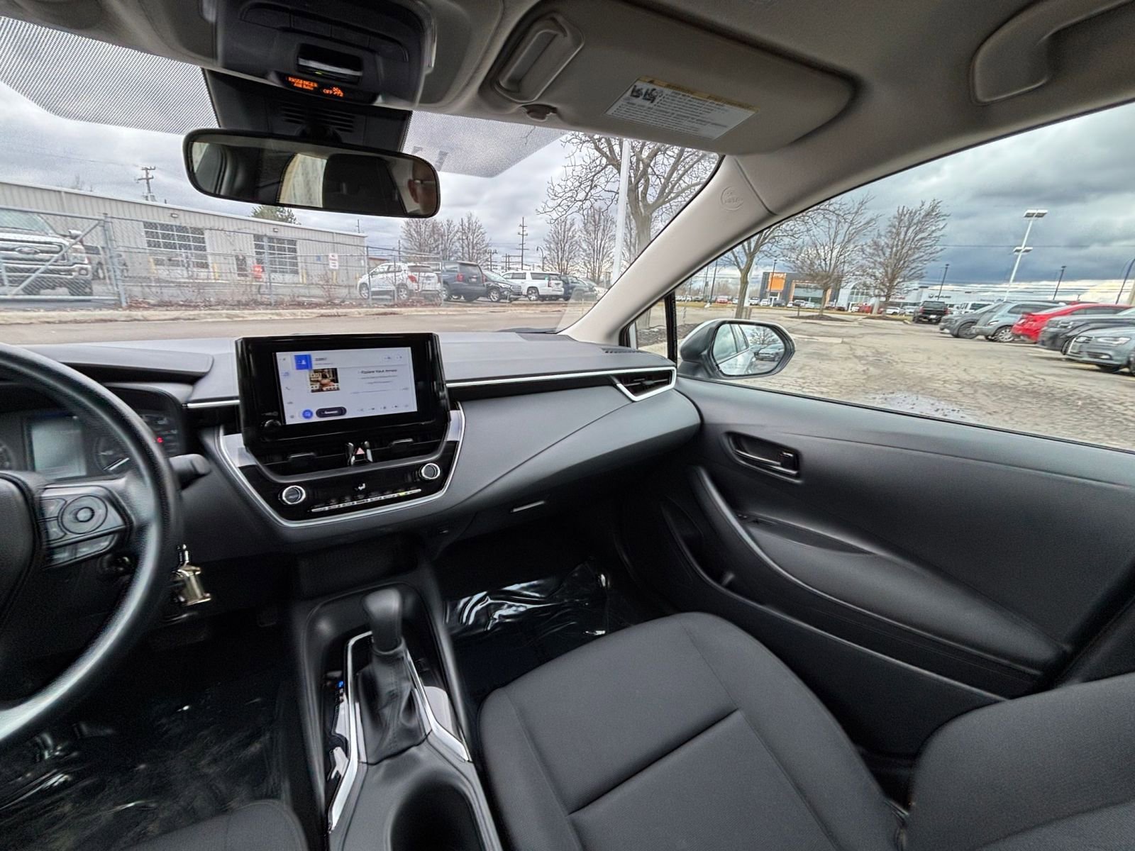 Thumbnail: 2025 Toyota Corolla - 33