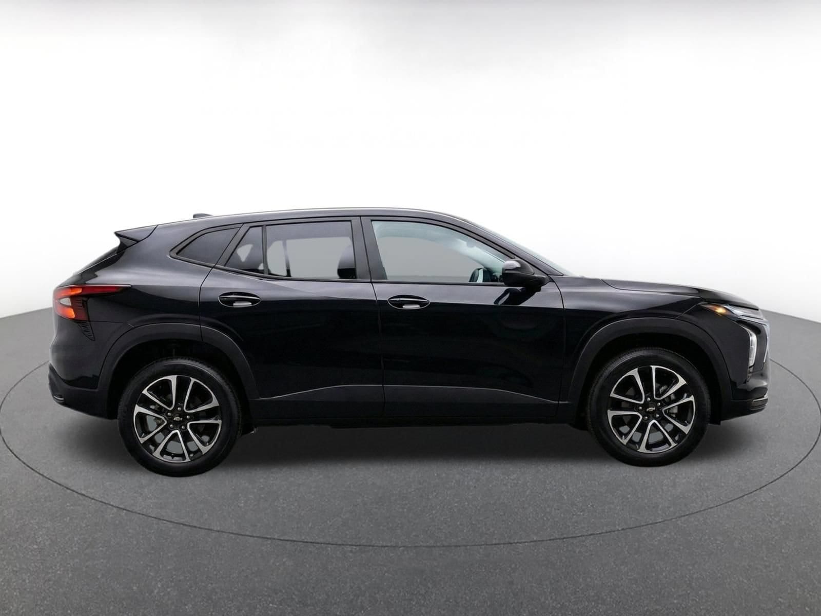Thumbnail: 2025 Chevrolet TrailBlazer - 10