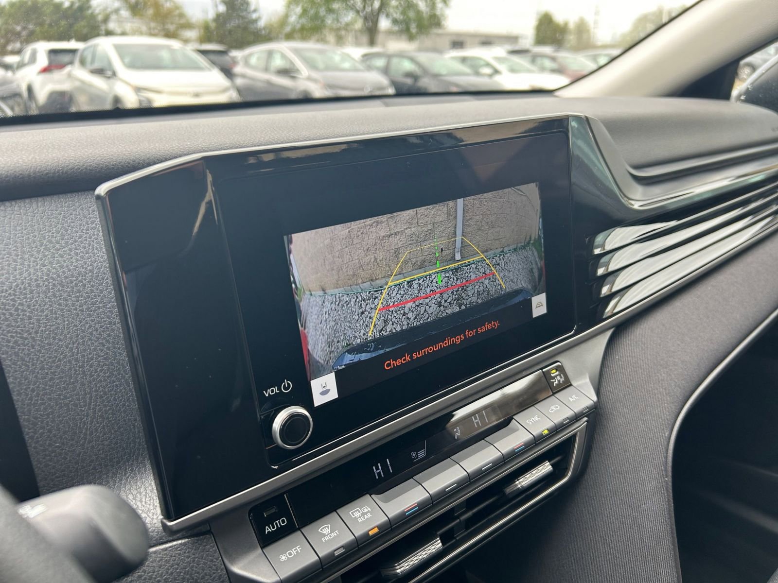 2025 Toyota Camry LE 22