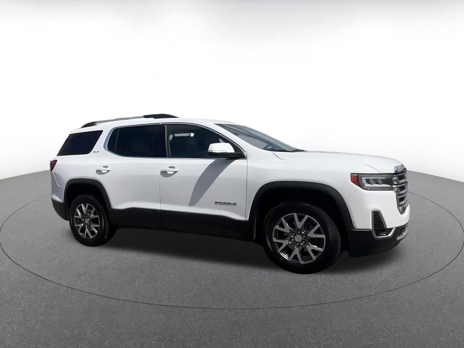 2023 GMC Acadia SLT 2