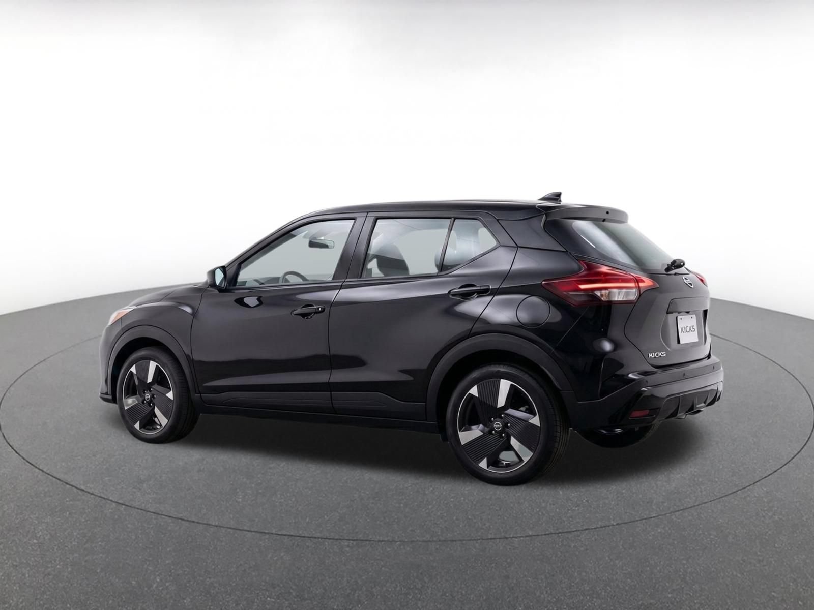 Thumbnail: 2026 Nissan Kicks - 6