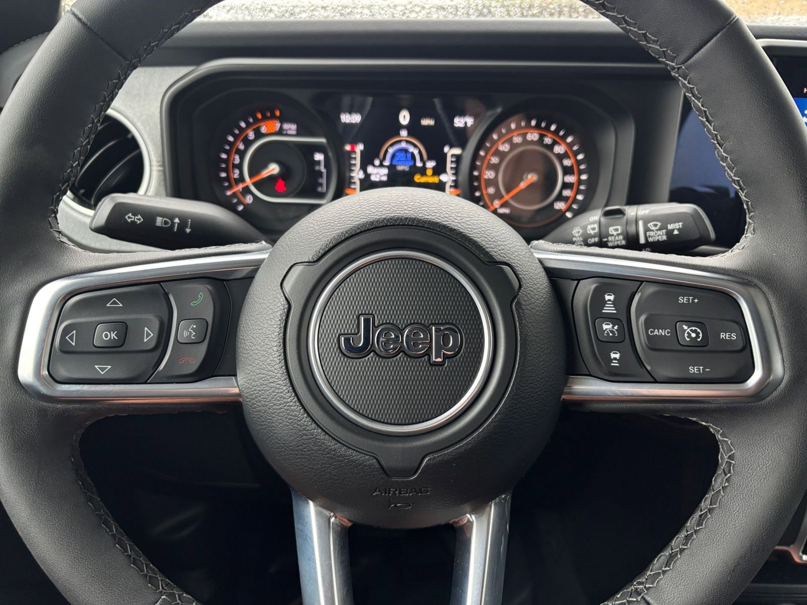 Thumbnail: 2025 Jeep Wrangler - 28