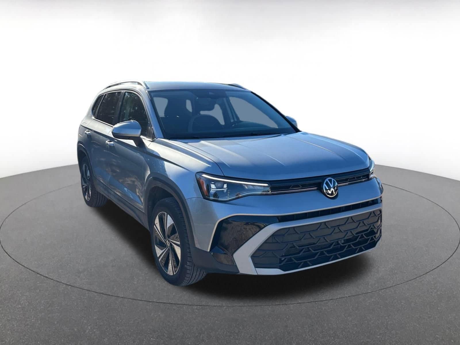 Thumbnail: 2025 Volkswagen Taos - 1