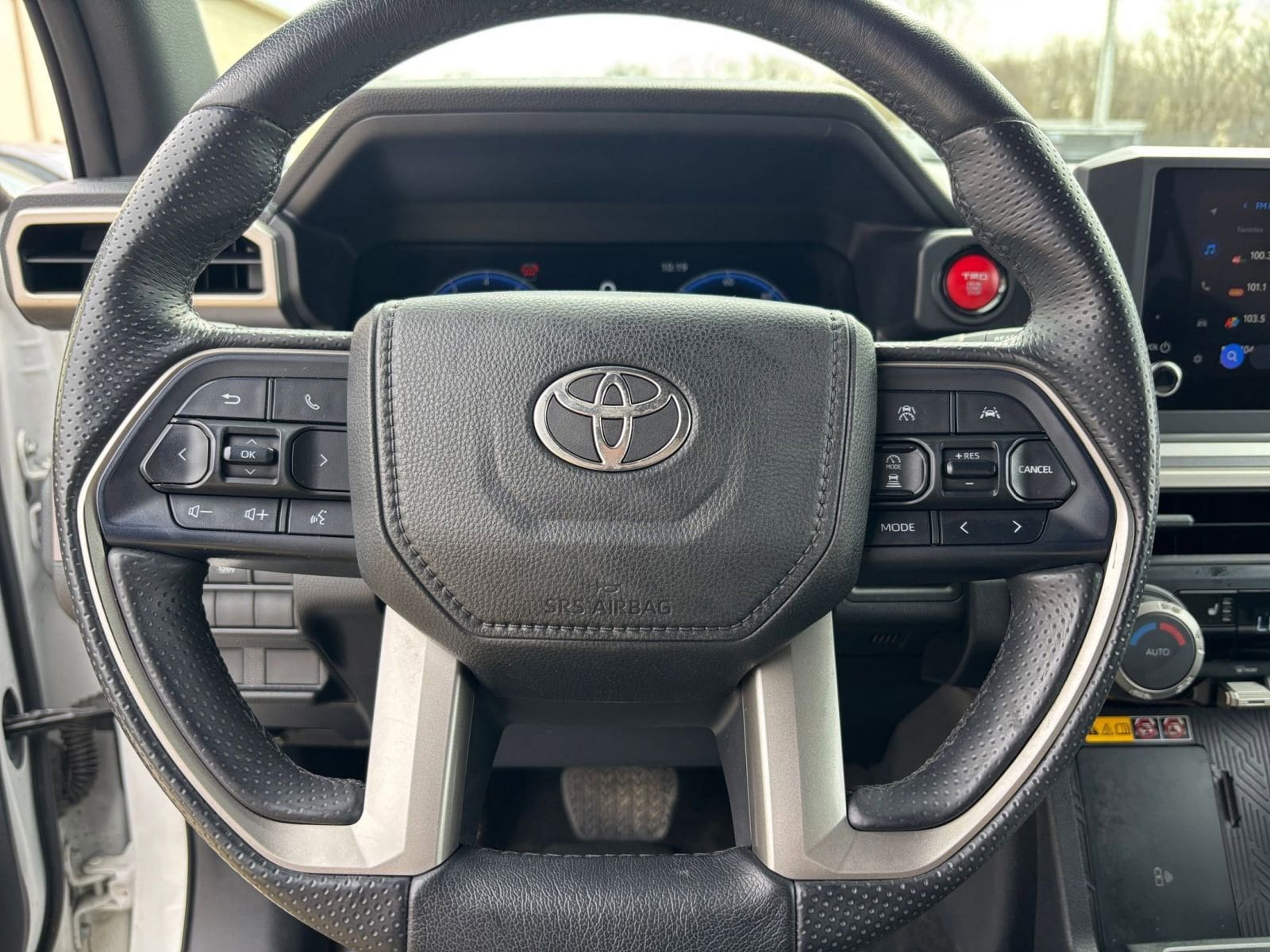 Thumbnail: 2025 Toyota 4Runner - 28