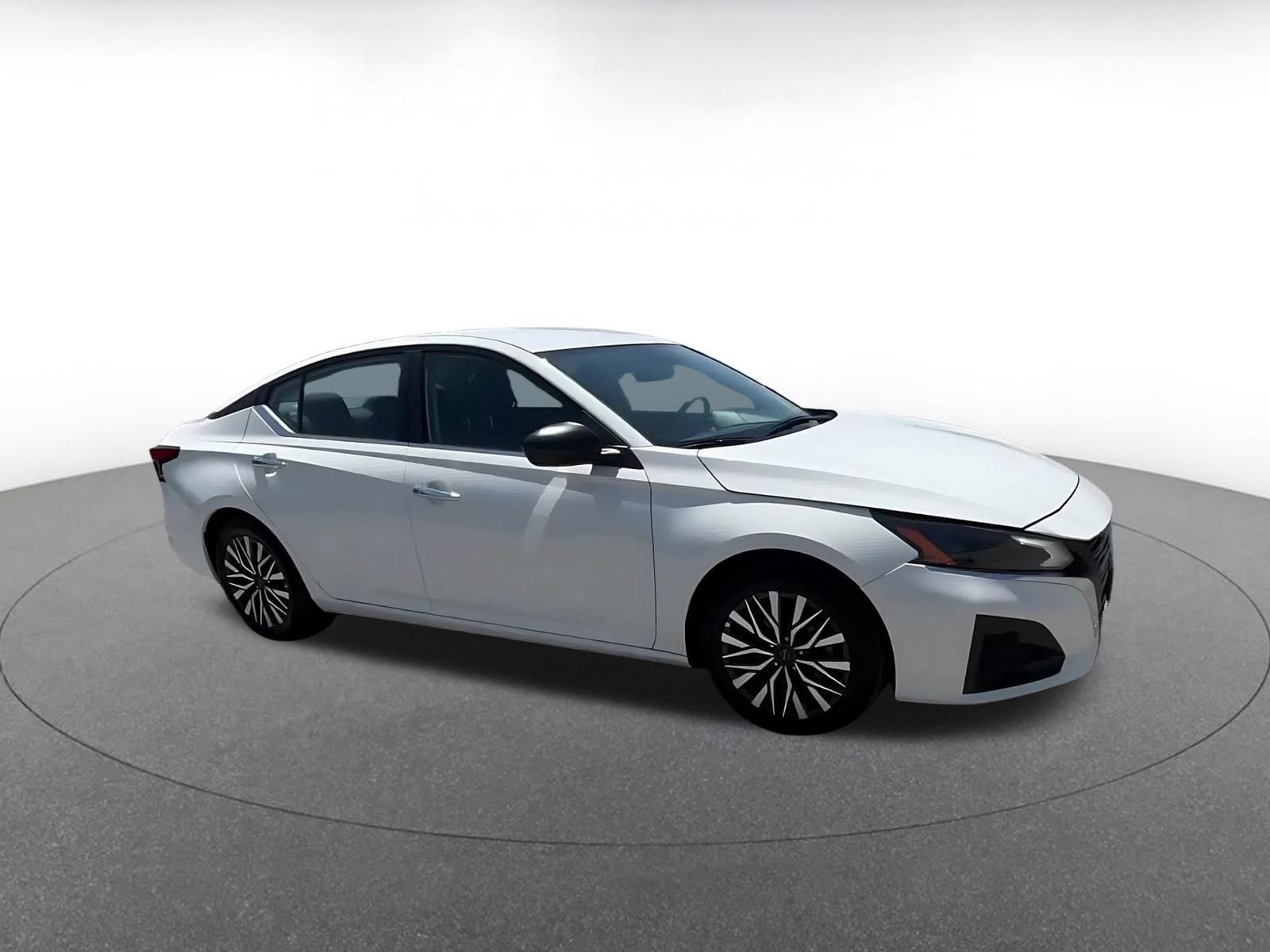 Thumbnail: 2025 Nissan Altima - 2