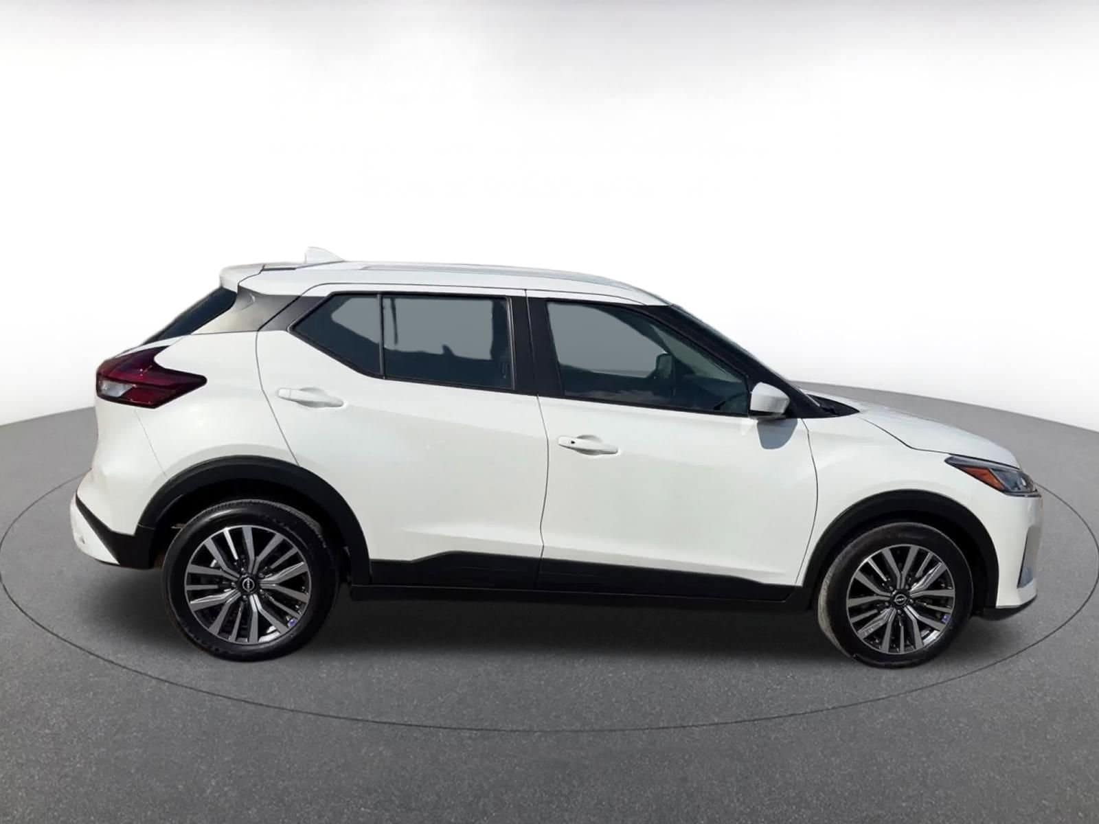 Thumbnail: 2024 Nissan Kicks - 16