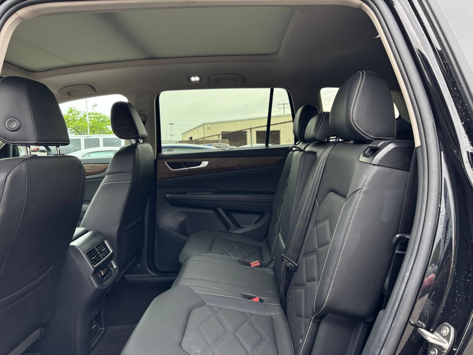 Thumbnail: 2026 Volkswagen Atlas - 28