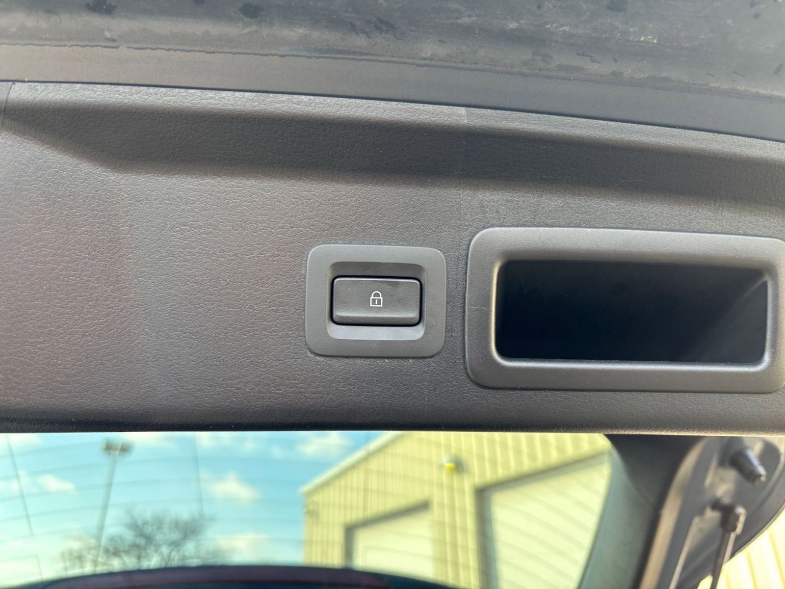 Thumbnail: 2025 Mazda CX-30 - 23