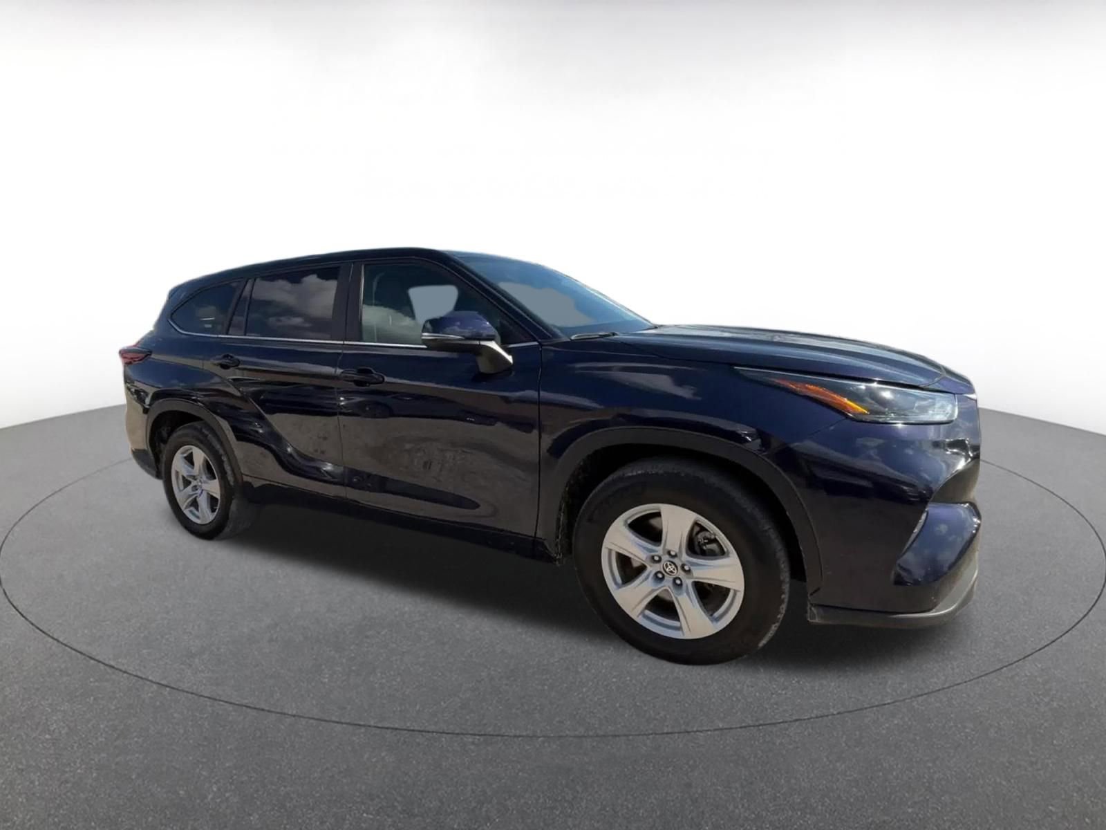 Thumbnail: 2025 Toyota Highlander - 2