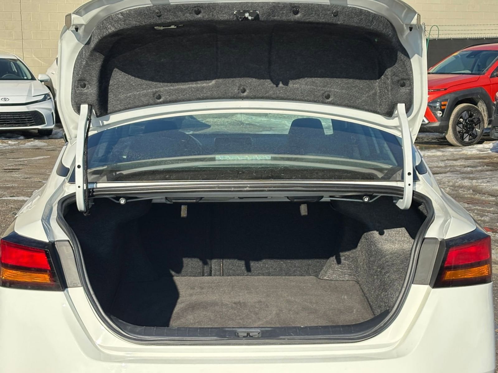 Thumbnail: 2025 Nissan Altima - 31