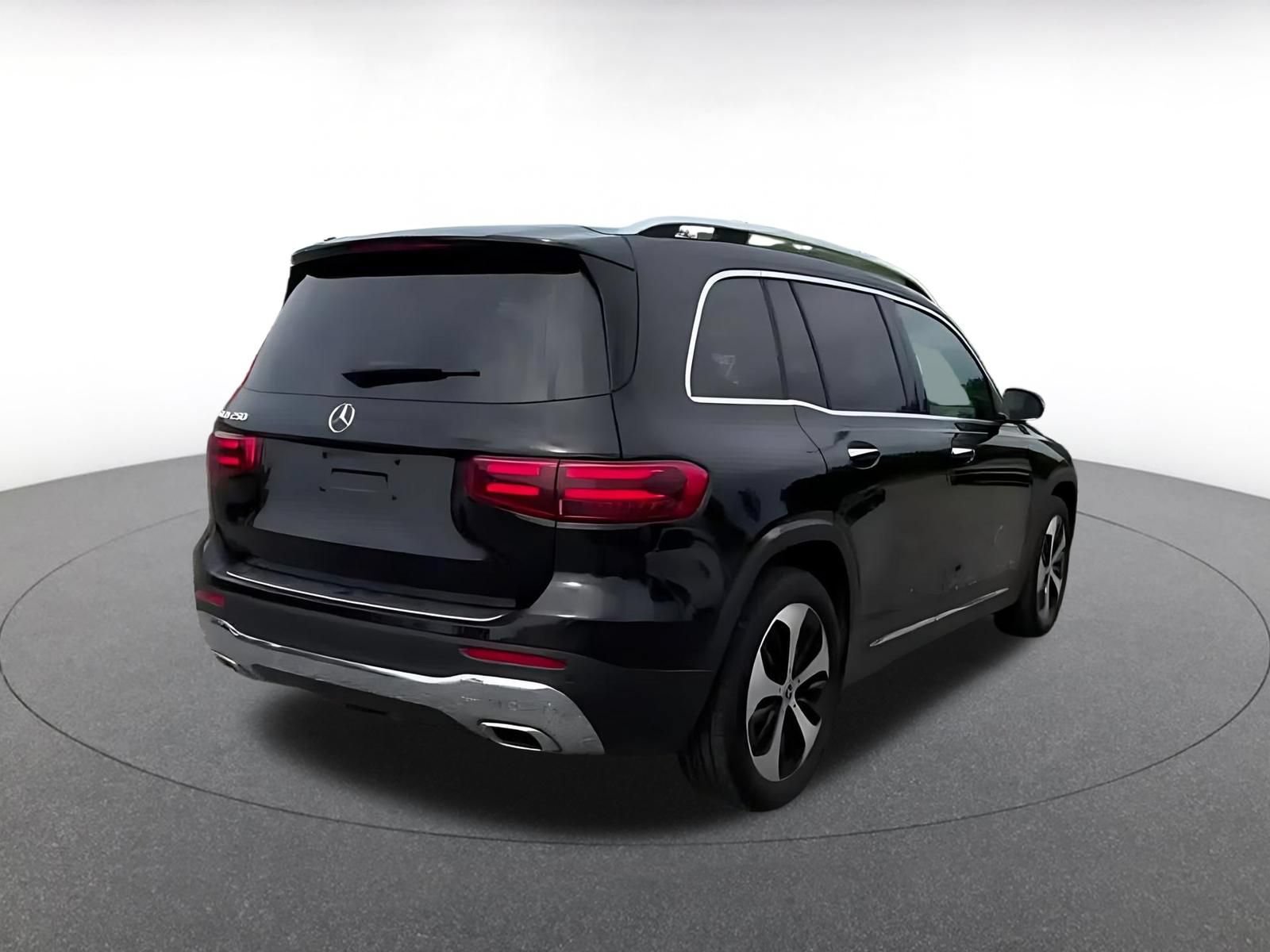 Thumbnail: 2025 Mercedes-Benz GLB - 14
