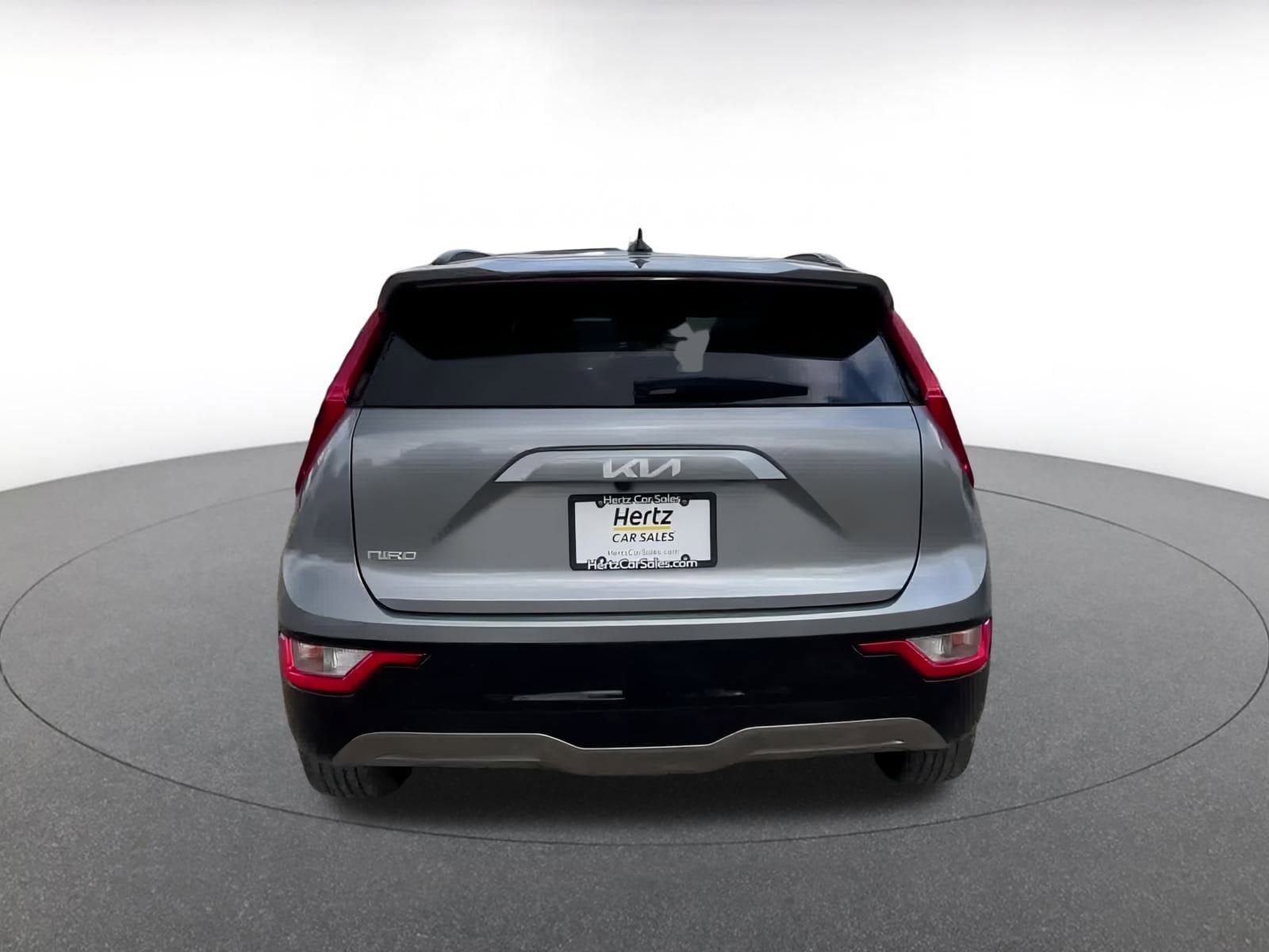 Thumbnail: 2023 Kia Niro - 12