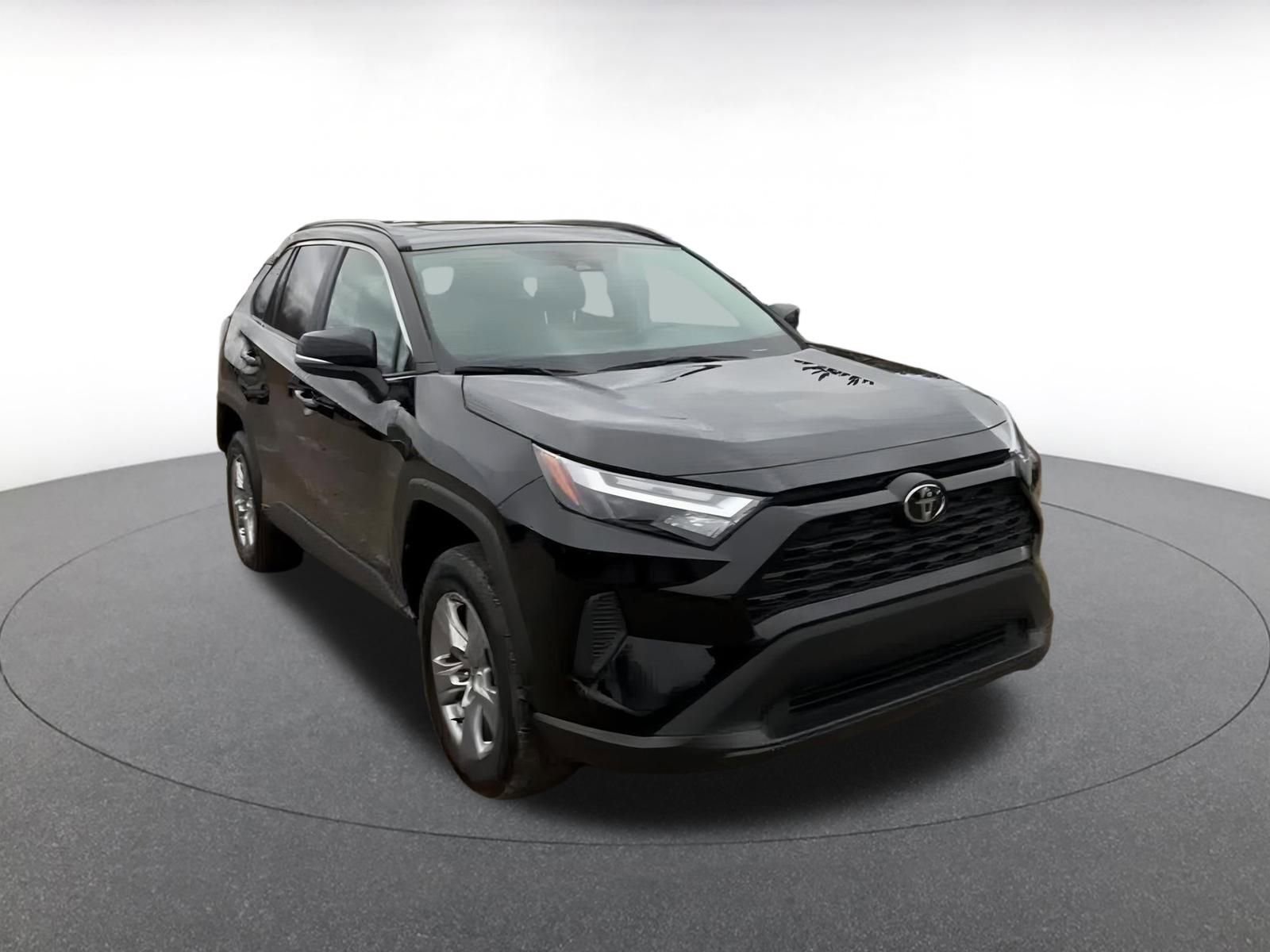 Thumbnail: 2025 Toyota RAV4 - 3