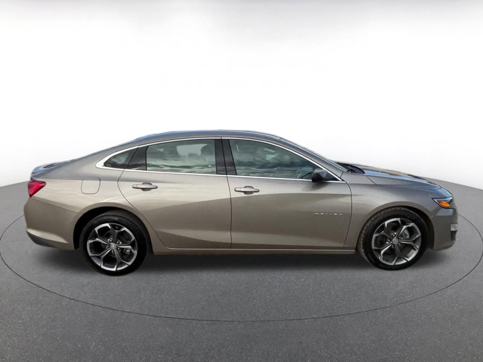 Thumbnail: 2024 Chevrolet Malibu - 16