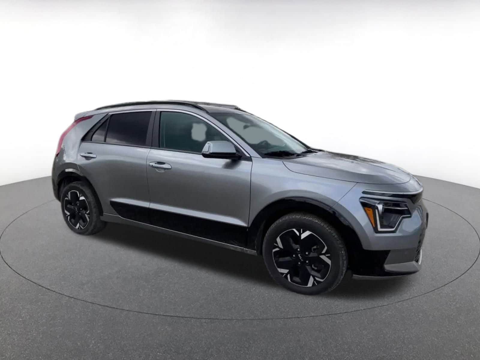 Thumbnail: 2023 Kia Niro - 2