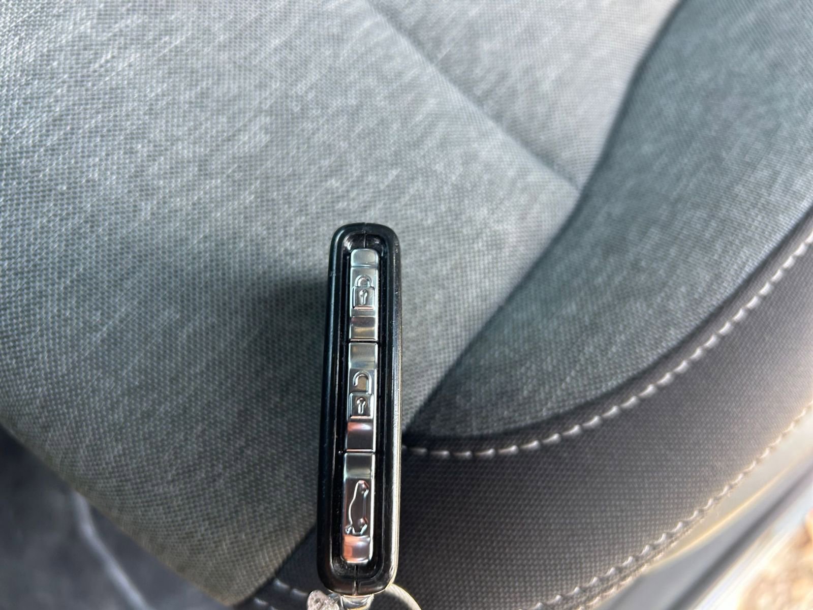 Thumbnail: 2024 Volvo XC40 - 22