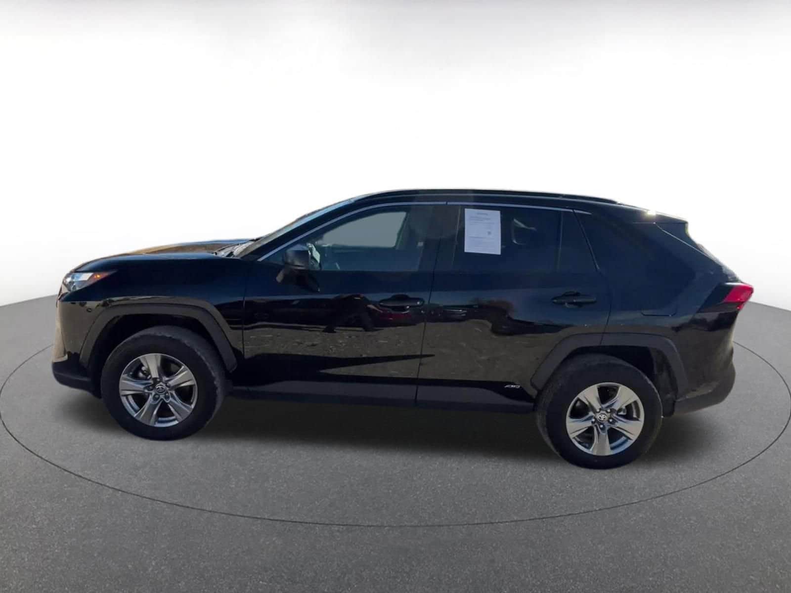 Thumbnail: 2025 Toyota RAV4 - 9