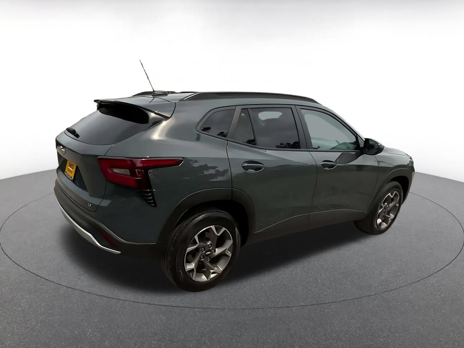 Thumbnail: 2025 Chevrolet Trax - 14
