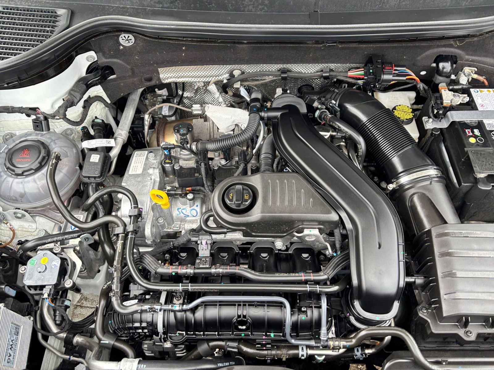 Thumbnail: 2025 Volkswagen Taos - 32