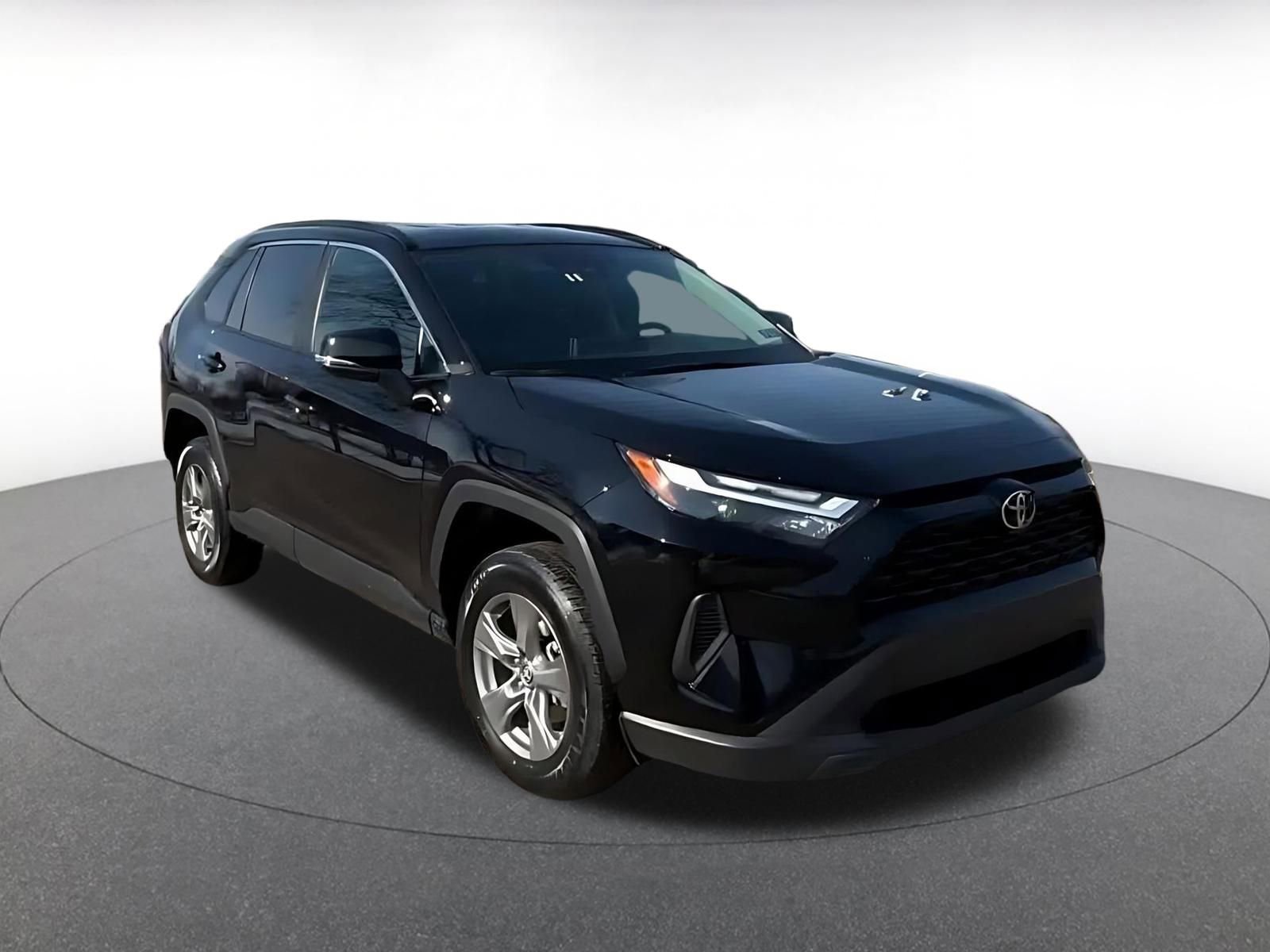 Thumbnail: 2025 Toyota RAV4 - 3