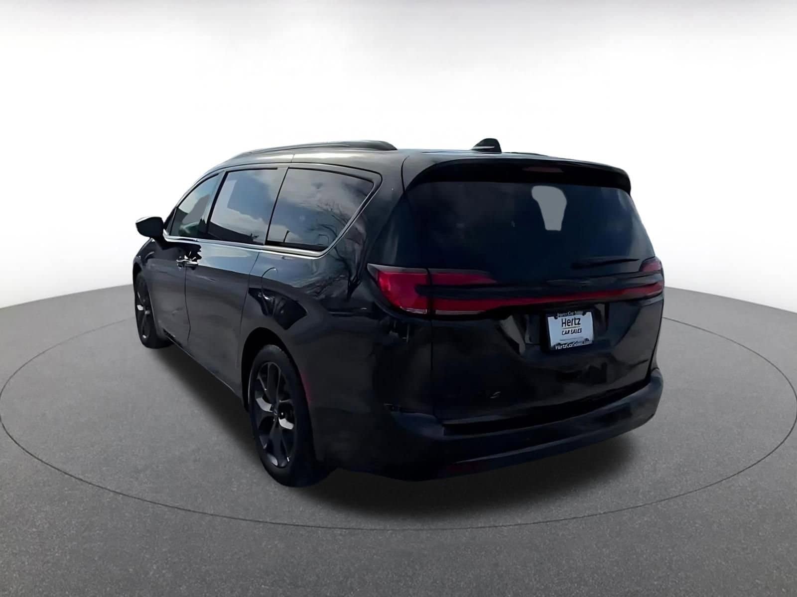 Thumbnail: 2025 Chrysler Pacifica - 11