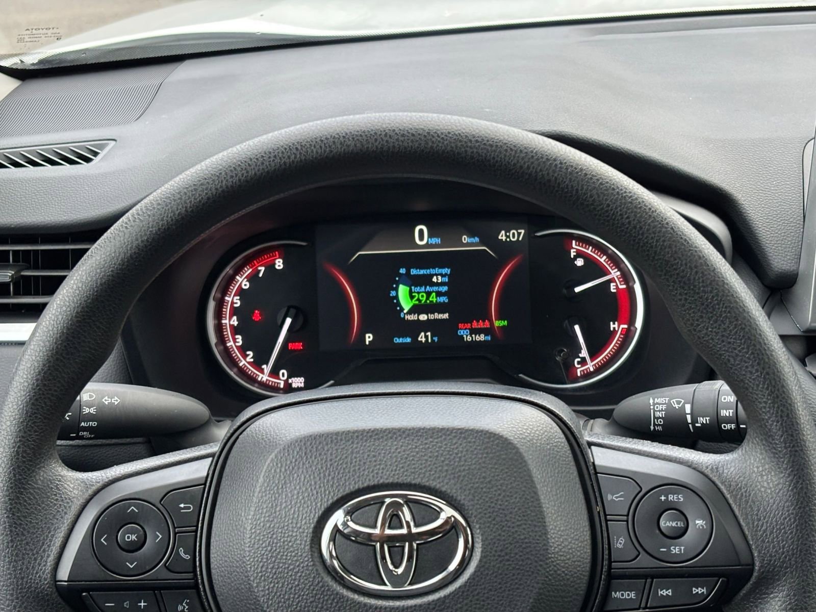 Thumbnail: 2025 Toyota RAV4 - 35