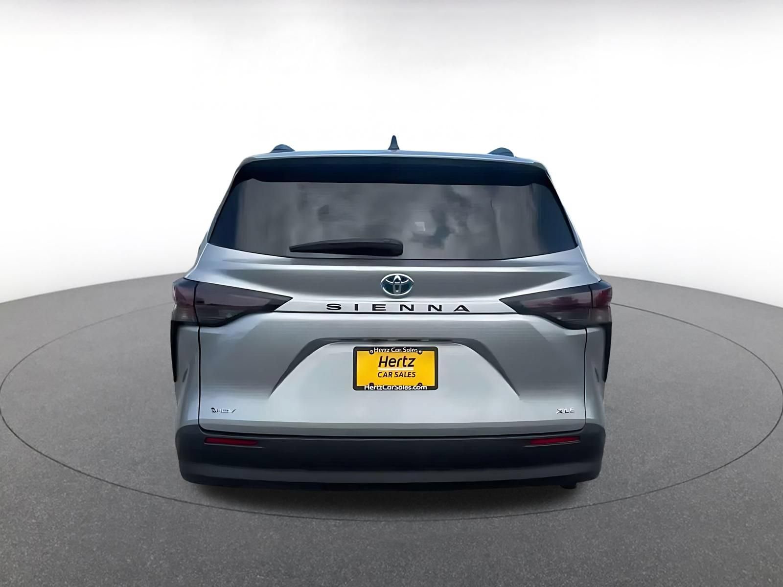 Thumbnail: 2025 Toyota Sienna - 10