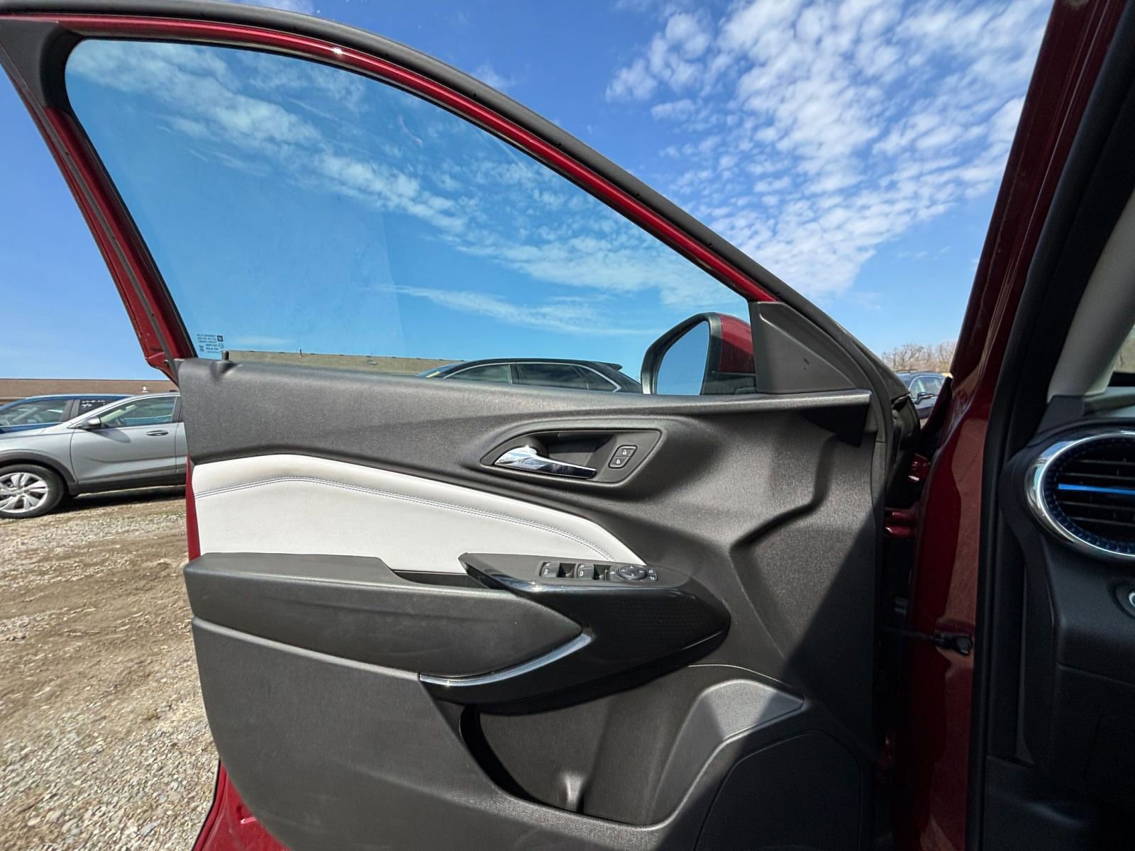 Thumbnail: 2025 Chevrolet Trax - 18