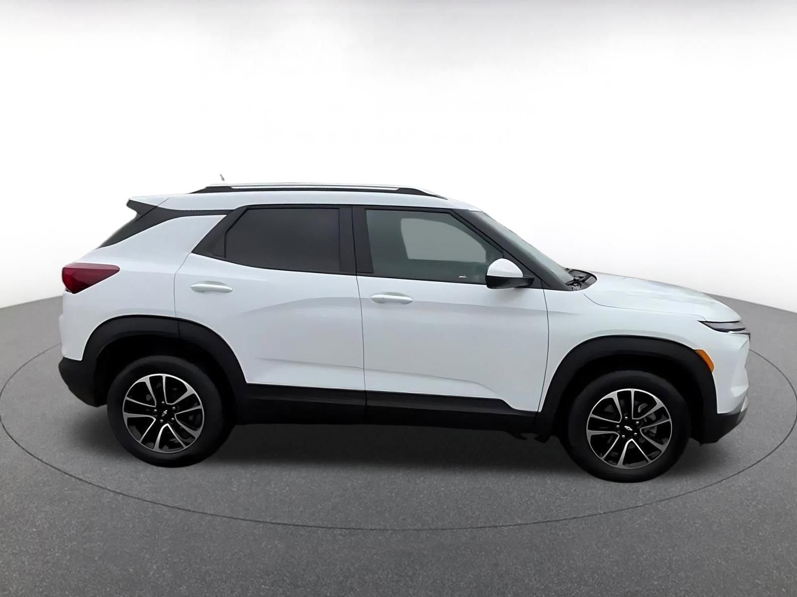 Thumbnail: 2025 Chevrolet TrailBlazer - 16