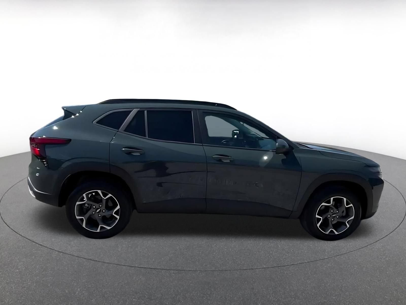 Thumbnail: 2025 Chevrolet Trax - 16